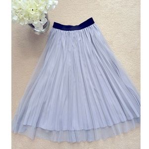 Silver/grey tulle skirt